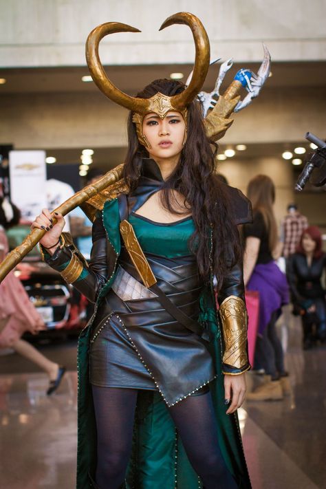 Lady Loki.  By Marcy Lee. Loki Halloween Costume, Loki Dress, Lady Loki Cosplay, Diy Fantasia, Loki Costume, Thor Cosplay, Female Thor, Loki Cosplay, Marvel Costumes