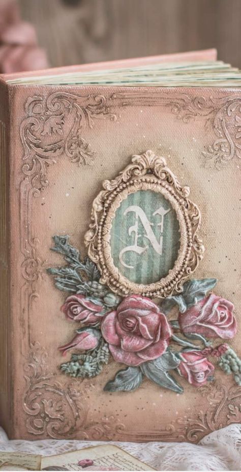 Picture Frame Crafts, Book Boxes, Book Cover Diy, Antique Jewelry Box, Fantasy Props, Decoupage Box, Iron Orchid Designs, Shabby Chic Crafts, Decoupage Art