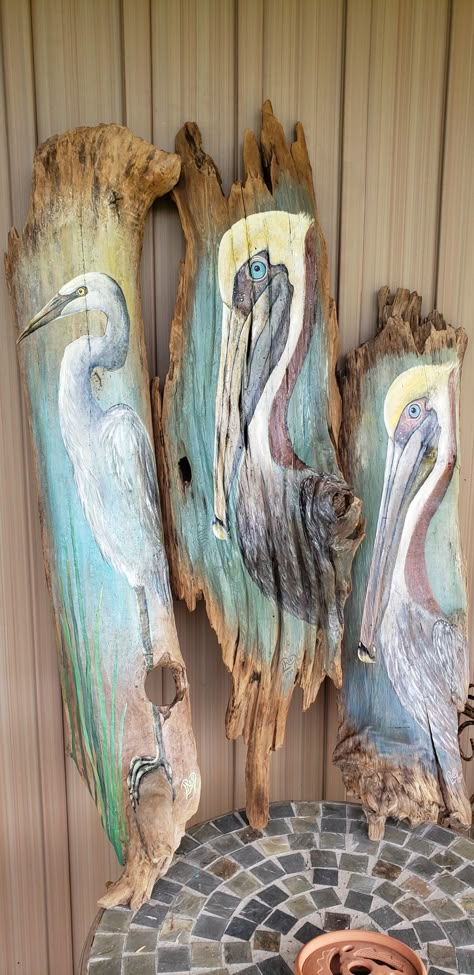 Sea Birds Painting, Painting On Driftwood Tutorials, Pelican Painting, Drift Wood, Driftwood Painting, Driftwood Art Ideas, Drift Wood Art, Paint On Driftwood, Painting On Driftwood