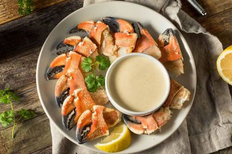 Discover how to cook stone crab claws perfectly! Boil or steam for tender, flavorful results in your seafood dish. Crab Claws Recipe How To Cook, How To Boil Crab, Sauteed Crab Claws Recipe, Rock Crab Claws Recipe, How To Cook Stone Crab Claws, Stone Crab Claws, Stone Crab, Crab Claws, Cocktail Sauce