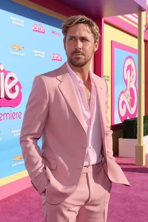 Ken Barbie Movie, Ryan Gosling Barbie, Barbie Premiere, Ryan Gosling Style, Debut Dresses, Stylish Men Wear, Ken Barbie, Райан Гослинг, Barbie Movie