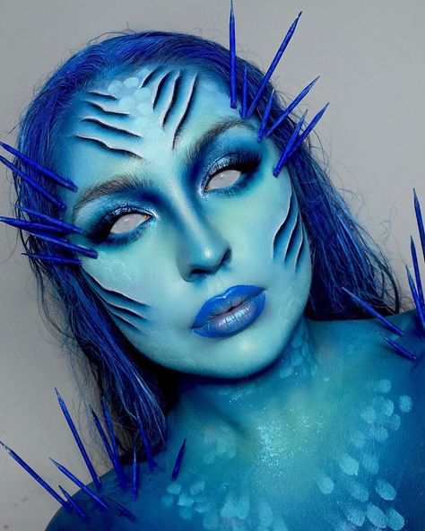 Blue Siren Makeup, Siren Look, Gore Makeup, Monster Makeup, Butterfly Makeup, Creepy Halloween Makeup, Face Art Makeup, Halloween Makeup Inspiration, Scary Makeup