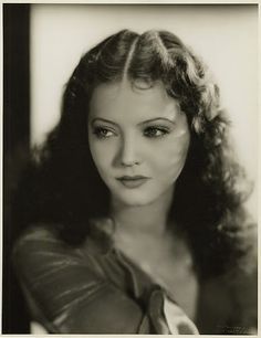 1940s Actresses, Older Actresses, Sylvia Sidney, Candied Yams, Stars D'hollywood, Heart Recipes, Old Hollywood Stars, Classic Actresses, Food Style