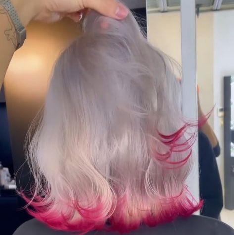 White Hair With Pink Streaks, White And Pink Hair Aesthetic, White Hair With Dyed Tips, White To Pink Hair, Hot Pink And Platinum Hair, White Hair Colored Tips, White Hair With Pink Tips, White Hair With Colored Tips, Short Blonde Hair With Pink Tips