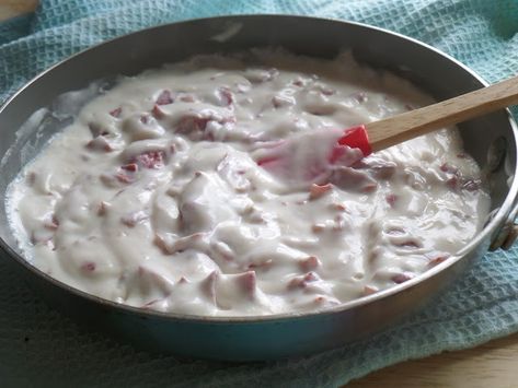 Welcome Home Blog: Creamed Chipped Beef Over Toast Beef Over Mashed Potatoes, Buddig Beef, Cream Chipped Beef Recipe, Creamed Chipped Beef On Toast, Biscuits For Breakfast, Potatoes For Dinner, Creamed Chipped Beef, Creamed Beef, Dried Beef