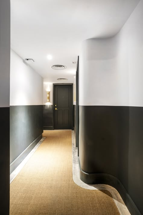 This Hip Hong Kong Apartment Building Nails Small Space Living - Dwell Apartment Building Hallway Design, Corridor Inspiration, Apartment Building Interior, Apartment Staircase, Apartment Building Hallway, Apartment Building Entrance, Interior Design Black And White, Hong Kong Apartment, Apartment Corridor