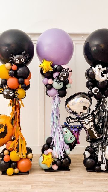 Halloween Party Balloon Decor, Halloween Balloon Tower, Fall Balloon Decorations, Halloween Photo Backdrop Ideas, Halloween Balloon Backdrop, Halloween Balloon Columns, Halloween Balloon Decor, Globos Halloween, Halloween Balloon Arch