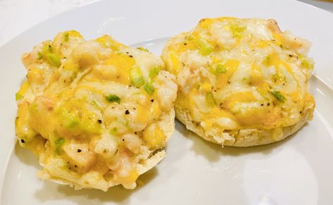 Shrimp Melt On English Muffin, Muffin Appetizers, Shrimp Melt, Cheesy Shrimp, Fresh Shrimp, Vegan Mayo, Food Fish, English Muffins, Gruyere Cheese