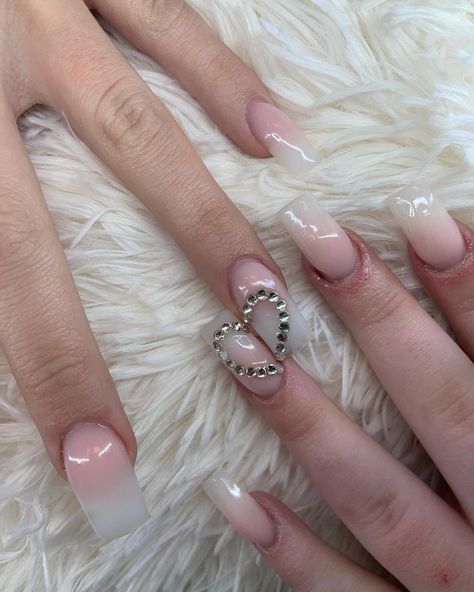 friendship nails 💞 (redan skadade nagelband) Friendship Nails, Nails, Quick Saves