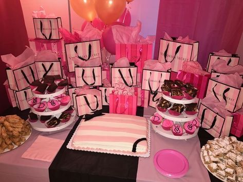 Victoria Secret Bachelorette Party, Victoria Secret Sleepover, Victoria Secret Gift Basket, Victoria Secret Party Ideas, Victoria Secret Birthday, Ideas For Birthday Presents, Birthday Presents Ideas, Black Hair Hairstyles, Victoria Secret Party