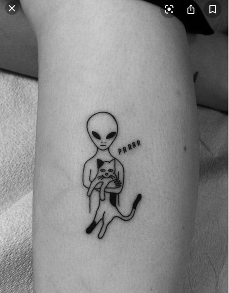 Ufo Tattoo, Tattoo Placements, Alien Tattoo, Tattoos Geometric, Cat Tattoo Designs, Disney Tattoo, Śliczne Tatuaże, Cat Tattoos, Tiny Tattoo