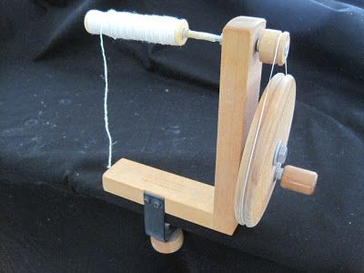 Weaving Studio, Bobbin Winder, Yarn Winder, Heddle Loom, Quilting Tools, Diy Weaving, Bobbin Lace, Yarn Crafts, My Way