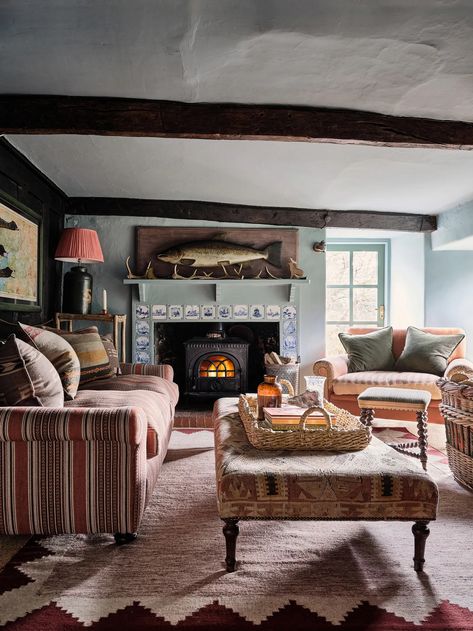 An interior designer's 17th-century farmhouse in a secluded Devon valley | House & Garden English Farmhouse Interiors, Tudor Fireplace, English Interior Design, Dutch Interior, English Homes, Devon House, Fire Surrounds, Camp Cabin, Valley House