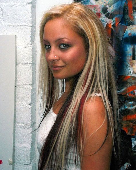 early 2000s on Instagram: “nicole richie in the 2000s” Nicole Ritchie Early 2000s, Nichole Riche, Nicole Richie 2000s, Early 2000s Hair, Nicole Richie Hair, 2000 Hair, 2000s Hair, Iconic 2000s, Nicole Ritchie