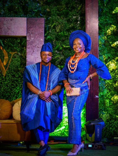 Royal blue silk asooke, hand beaded, designed with damask asooke Nigerian Clothes, Nigerian Outfits, Aso Oke, Wedding Blue, Nigerian Wedding, Blue Silk, Hand Beading, Cobalt Blue, Damask