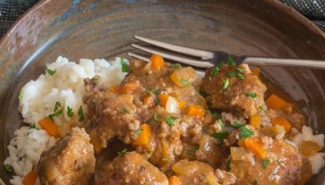 Little Meatballs with Parmesan Garlic Rice Garlic Rice Recipes, Meatballs And Rice, Garlic Rice, Italian Spices, Italian Meatballs, Minced Meat, Bean Casserole, Rice Balls, Main Course Recipes