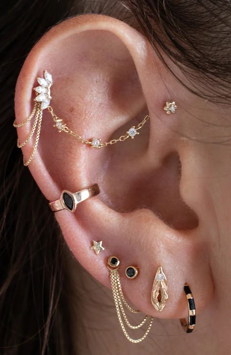 Ear Piercing Ideas With Industrial, Multiple Piercings Earrings, Ear Peircings, Industrial Piercing Jewelry, Types Of Ear Piercings, Cool Ear Piercings, Multiple Ear Piercings, Cool Piercings, Cute Ear Piercings