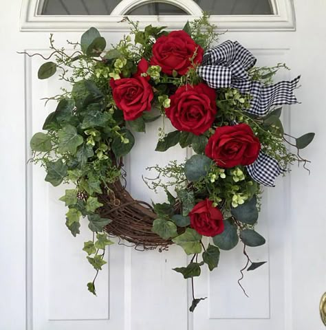 Ivy Wreath, Deep Red Roses, Wreath Making Ideas, Red Rose Wreath, Spring And Summer Wreaths, Valentine Wreaths, Wreath Inspiration, Love In Bloom, Red Wreath