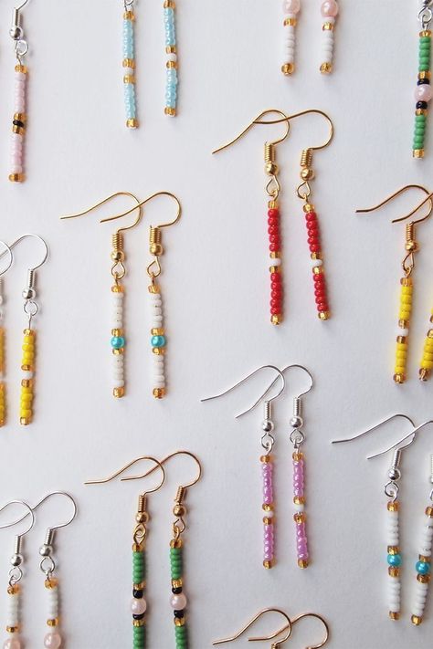 Anting Manik, Beaded Earrings Tutorials, Beaded Earrings Diy, Diy Bracelet Designs, Beads Bracelet Design, Handmade Jewelry Tutorials, Diy Wire Jewelry, Beaded Drop Earrings, Homemade Jewelry