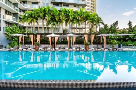 Hyde Suites Midtown Miami is located in Florida state, USA. Massage Dos, Miami Hotels, Miami City, Places In Usa, Travel Marketing, Travel Trends, Pool Bar, California Dreamin', Miami Design