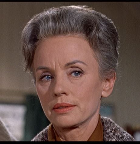 JESSICA TANDY in Hitchcocks "The BIrds".  She was also in "Driving Miss Daisy" and "Cocoon" The Birds Movie, Alfred Hitchcock The Birds, Jessica Tandy, Driving Miss Daisy, Alfred Hitchcock Movies, Margaret Thatcher, Thanks For The Memories, Alfred Hitchcock, Famous Women