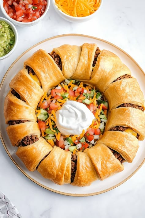 Taco Ring - Insanely Good Taco Ring With Crescent Rolls, Ground Meat Meals, Taco Ring Recipe, Using Crescent Rolls, Taco Ring, Crescent Roll Crust, Taco Pie, Taco Ingredients, Pecan Pie Bars