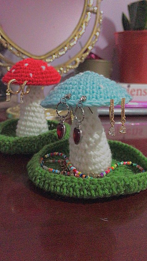 Crochet Mushroom Ring Dish, Crochet Mushroom Things, Crochet Mushroom Projects, Crochet Inosuke Hat, Mushroom Holder Crochet, Crochet Mushroom Decor, How To Crochet Mushrooms, Crochet Mushroom Ideas, Mushroom Crochet Top