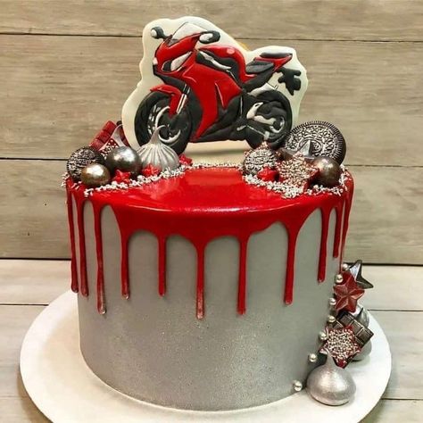 Motor Cake, Motorcycle Birthday Parties, Motorbike Cake, Motorcycle Cake, Motorcycle Birthday, Toy Story Party Decorations, Custom Birthday Cakes, Creative Food Art, Mini Cakes Birthday