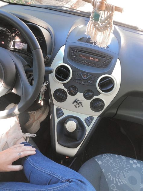 ford ka interior. ford ka aesthetic. interior coche bohemio Ford Ka Aesthetic, Stick Shift Car Aesthetic, Fake Scenarios, Auto Ford, Car Aesthetics, 2024 Moodboard, Car Things, Stick Shift, Girly Car