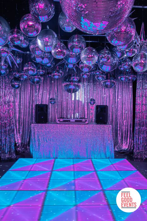 Led Party Decorations, Disco Euphoria Party, Disco Theme Decoration Ideas, Disco Aesthetic Party Decorations, Disco House Party Decorations, Dance Party Themes, Party Floor, Disco Prom Decorations, Disco Night Decoration