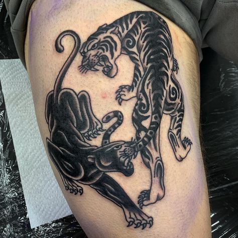 Animal Tattoos Traditional, Traditional Big Cat Tattoo, Tiger Panther Tattoo, Cat Tattoo Japanese, Panther Tattoo For Women, Back Tattoo Traditional, Impulsive Tattoos, Big Back Tattoos, American Traditional Cat Tattoo