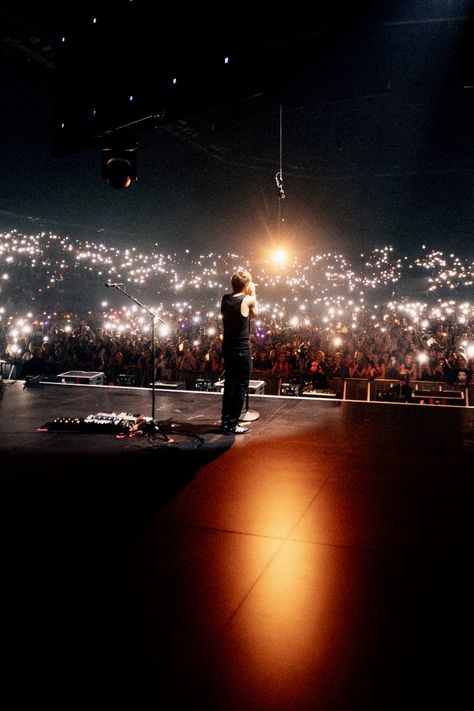 Louis Tomlinson Concert, Concert Crowd, Faith In The Future, Future World, Antwerp Belgium, Louis Tomlinson, World Tour, Belgium, The Future