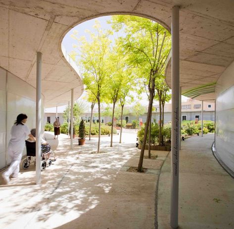 Hospital Architecture, Healthcare Architecture, Elderly Home, Community Living, Hospital Design, Healthcare Design, Santa Rita, Architecture Design Concept, Reception Areas