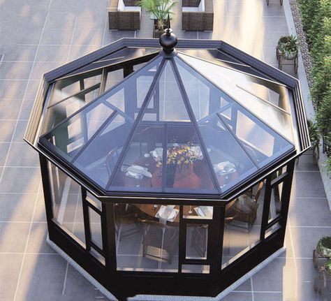 Round Conservatory Ideas, Glass Gazebo Ideas, Glass Gazebo, Glass Roof Design, Glass Roof Sunroom, Glass Room On Terrace, Rooftop Glass Room Design, Terace Design, Veranda With Glass Roof