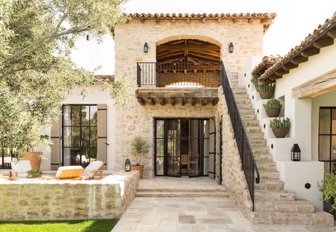 Beautiful Mediterranean style dream house in Paradise Valley, Arizona Paradise Valley Arizona, Mediterranean Style Homes, Casas Coloniales, Hacienda Style, Spanish Style Homes, Mediterranean Decor, Paradise Valley, Mediterranean Home, Spanish House