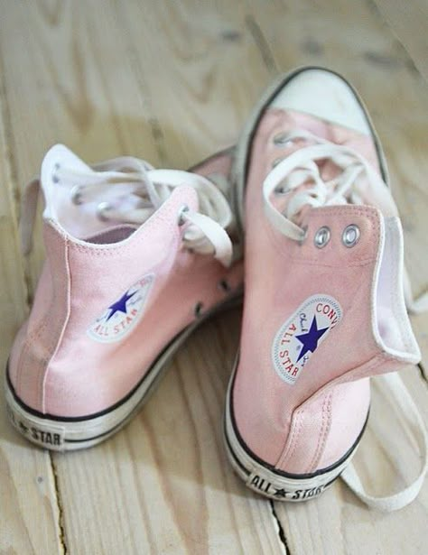 Pink Chucks, Pink Converse, All Stars Converse, Converse Sneakers, Prom Shoes, Shoe Obsession, Doc Martens, Fashion Mode, Converse All Star