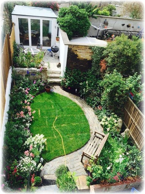 Small Backyard Garden, Garden Shade, Townhouse Garden, Garden Container, Backyard Garden Layout, Backyard Designs, Garden Modern, Backyard Garden Landscape, Backyard Plants