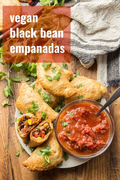 Empanadas Filling, Bean Empanadas, Black Bean Empanadas, Mexican Empanadas, Lunch Entrees, Vegan Empanadas, Vegan Mexican Recipes, Vegan Black Bean, Breakfast And Brunch