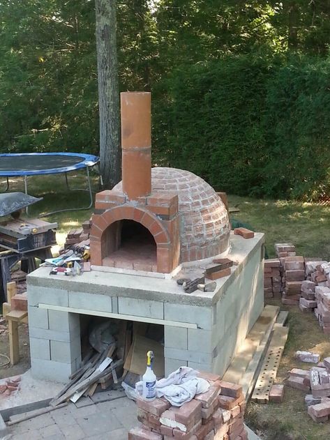 Brick Pizza Oven Outdoor, Outdoor Fireplace Pizza Oven, Pizza Oven Outdoor Diy, Backyard Pizza Oven, Build A Pizza Oven, Pizza Oven Outdoor Kitchen, Oven Diy, Handmade Pizza, Diy Pizza Oven