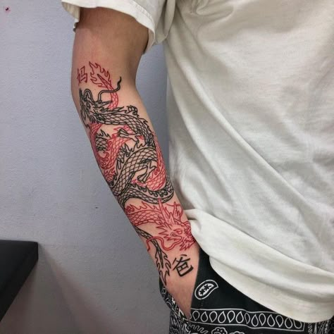 Dragon Tattoo Around Arm, Dragon Tattoo Forearm, Dragon Tattoo Outline, Dragon Tattoo Stencil, Half Sleeve Tattoos Sketches, Dragon Tattoo Arm, Dragon Tattoos For Men, Small Dragon Tattoos, Chinese Dragon Tattoos