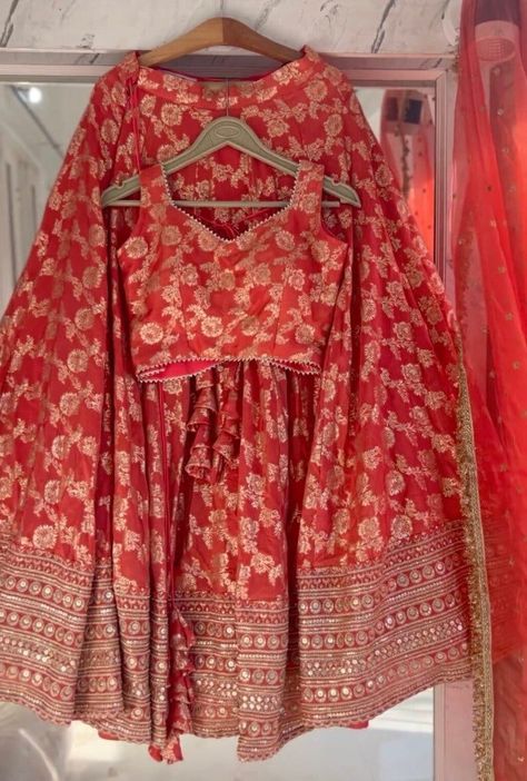 Bridal Lehenga Blouse, Blouse With Full Sleeves, Mehendi Lehenga, Wedding Dress For Women, Wedding Lehenga Choli, Red Lehenga Choli, Lehenga Choli For Women, Silk Lehenga Choli, Choli For Women