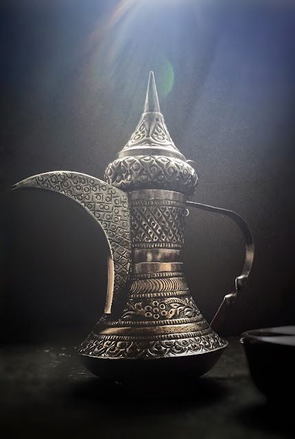 Turkish Coffee Recipe, Arabic Coffee Pot, Sense Of Taste, Caffeine Drinks, Arabian Peninsula, Arabic Coffee, Ground Coffee Beans, Medicine Woman, Sweet Heat