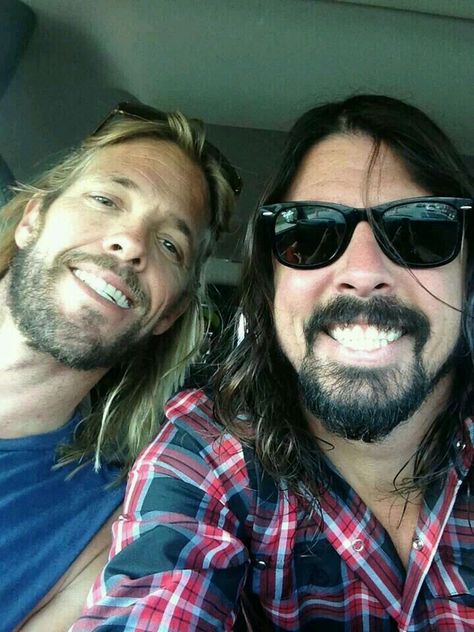 ♡ Foo Fighters Drummer, There Goes My Hero, Foo Fighters Dave Grohl, Foo Fighters Dave, Foo Fighter, Foo Fighters Nirvana, Taylor Hawkins, Peter Steele, Sharon Tate