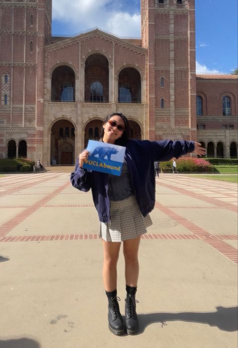 Ucla Vision Board, Ucla Acceptance Letter, College Acceptance Aesthetic, Ucla Aesthetics, College Manifestations, Academia Barbie, Ucla College, California University, College Vision Board