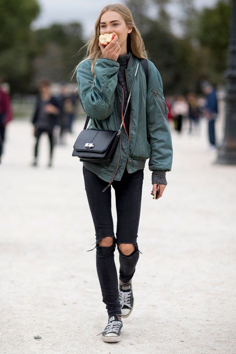 Love tomboy outfits? Here are some of our favorite menswear-inspired looks from Pinterest! Tomboy Chic Outfits, Fashion Milan, Mode Tips, Tomboy Chic, Anna Dello Russo, Model Street Style, Blazer Outfit, Neue Outfits, Boyfriend Jean