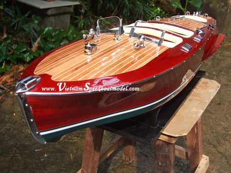 wooden speed boat - Google Search Nate's wooden speedboat Wooden Speed Boats, Mahogany Boat, Riva Boat, Wooden Model Boats, Chris Craft Boats, Classic Wooden Boats, Station Service, Boat Kits, Boat Model