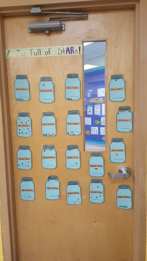 Classroom Tracker Ideas, Reading Tracker Classroom, Ar Points Display, Ar Tracker Bulletin Boards, Ar Reading Goal Charts, Ar Point Tracker, Ar Goal Bulletin Board, Ar Bulletin Board Ideas, Ar Bulletin Boards