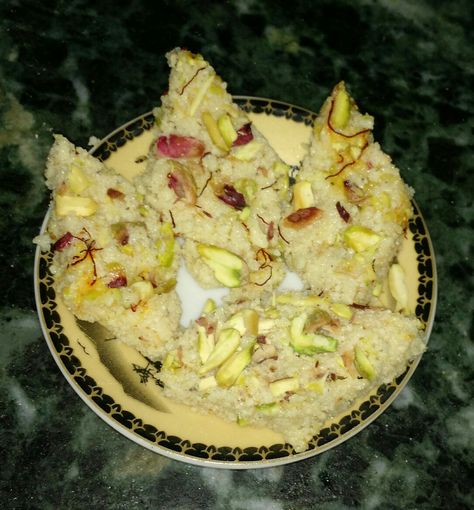 Kalakand recipe.. How to use spoiled broken to make Sweet.... Coconut Barfi Recipe, Coconut Barfi, Kalakand Recipe, Indian Milk, Coconut Burfi, Barfi Recipe, Asian Meals, Burfi Recipe, Milk Dessert