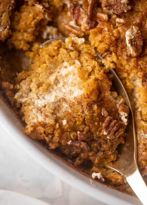 pumpkin cheesecake baked oatmeal Pumpkin Cheesecake Baked, Baked Pumpkin Cheesecake, Cheesecake Oats, Pumpkin Pie Baked Oatmeal, Cheesecake Oatmeal, Baked Oatmeal Recipes Breakfast, Oatmeal Baked, Cheesecake Baked, Baked Pumpkin Oatmeal