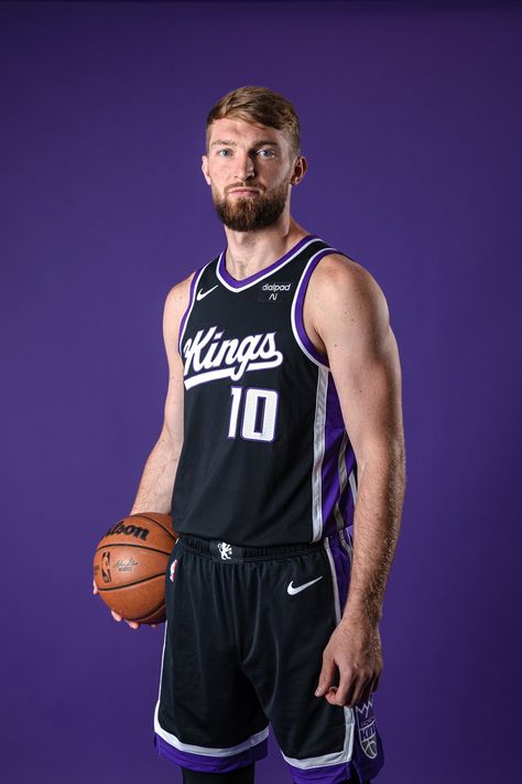 THE SACRAMENTO KINGS HAVE MADE A STYLISH STATEMENT, INTRODUCING BRAND-NEW UNIFORMS AHEAD OF THE CALIFORNIA CLASSIC SUMMER LEAGUE PRESENTED BY TICKETMASTER AND THE UPCOMING 2023-24 NBA SEASON. THE FRANCHISE, IN COLLABORATION WITH NIKE, HAS REDESIGNED THE ASSOCIATION, ICON, AND STATEMENT EDITION UNIFORMS, BRINGING A FRESH LOOK TO THE COURT. Best Basketball Jersey Design, Nba Uniforms, Kings Basketball, Basketball Uniforms, Nba Season, Sacramento Kings, Nba Players, Jersey Design, Nba Basketball